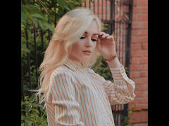 EvaTesla-hot - blond female webcam at xLoveCam