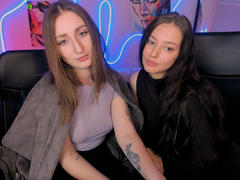 EvaYNiki from xLoveCam