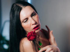 EvanessaJohn - female with black hair and  big tits webcam at LiveJasmin