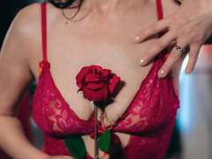 EvanessaJohn - female with black hair and  big tits webcam at LiveJasmin