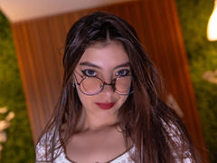 EvangelinaRussel - female with brown hair webcam at xLoveCam