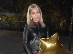 EveNetty - female with  small tits webcam at xLoveCam