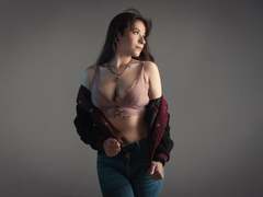 EveeDreams - blond female webcam at xLoveCam