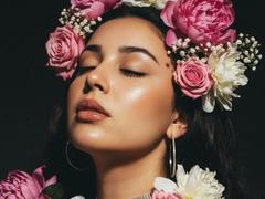 EvellynO from xLoveCam