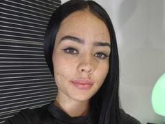 EvelynHartmann - female webcam at xLoveCam
