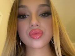 EvetteBeauty - blond female webcam at xLoveCam