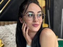 EviLune - female with black hair webcam at xLoveCam