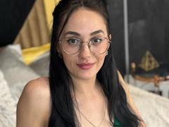 EviLune - female with black hair webcam at xLoveCam