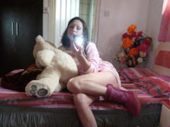 EvieMarylin - female with brown hair and  small tits webcam at xLoveCam