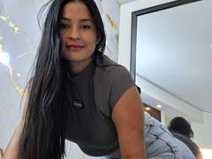 ExoticNativeLatina - female with brown hair webcam at xLoveCam