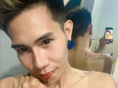 ExoticYuki from xLoveCam