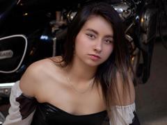 EymyFox - female with black hair webcam at LiveJasmin