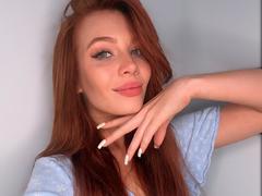 FallingLove - female webcam at xLoveCam