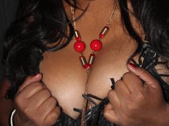 FaniAro - female with black hair webcam at xLoveCam