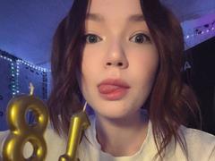 FarahCantre - female with red hair webcam at xLoveCam