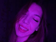 AleaseBenson - female with brown hair and  big tits webcam at xLoveCam