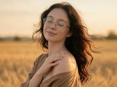 FayStorbeck - female webcam at xLoveCam
