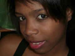 FeeClochette - female with black hair webcam at xLoveCam