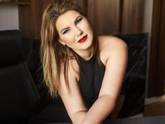 FeliciaKrige - female with brown hair and  big tits webcam at LiveJasmin