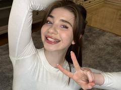 FelicitasDeroy - female webcam at xLoveCam
