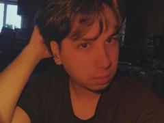 FemCupid - shemale with black hair webcam at xLoveCam
