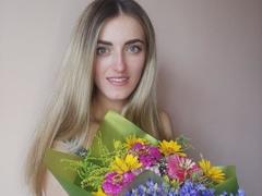 Feofaniia - blond female webcam at xLoveCam