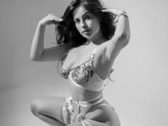 FerAram - female with brown hair and  big tits webcam at xLoveCam