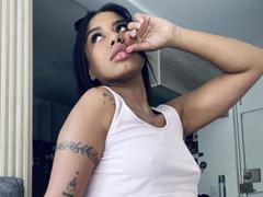 FernandaOne - female webcam at xLoveCam