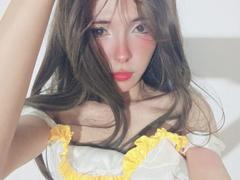 FerretWithShyEyes from xLoveCam