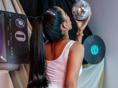 FiorellaBossh - female with black hair webcam at LiveJasmin