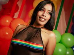 FiorellaBossh - female with black hair webcam at LiveJasmin