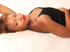 FiorellaRains - female with black hair webcam at xLoveCam