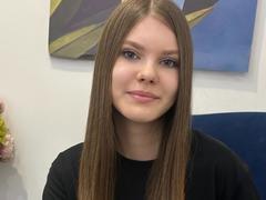 AdalynSmitt - female with brown hair webcam at LiveJasmin