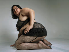 FlaviaSaenz - female with black hair and  small tits webcam at xLoveCam