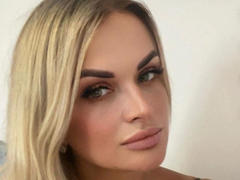 FlirtyPeach-hot - blond female webcam at xLoveCam