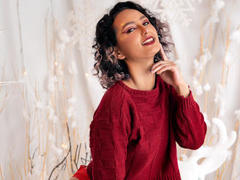 FloraSaenz - female with black hair and  small tits webcam at xLoveCam