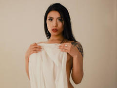 FlorenciaCoper - female with black hair and  big tits webcam at xLoveCam