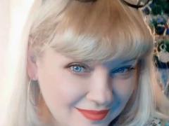 FlowerButterf-hot - blond female webcam at xLoveCam