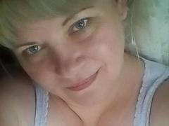 FlowerButterf-hot - blond female webcam at xLoveCam