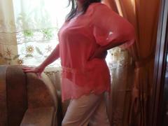 ElenaFlower - female with brown hair webcam at ImLive