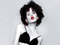 FlowerOfSin69 from xLoveCam