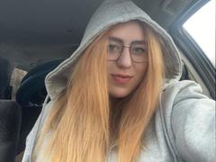 FortuneCarmen - female with brown hair and  big tits webcam at xLoveCam