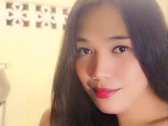 FoxyAra69 - shemale webcam at xLoveCam