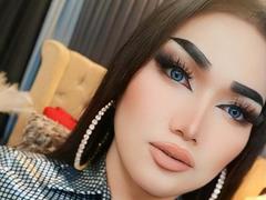 FoxyChelseaTS - shemale with black hair webcam at xLoveCam