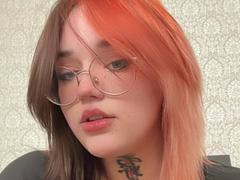 FoxySiera - female webcam at xLoveCam