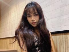 FRESHotBHEAx-hot - female with black hair webcam at xLoveCam