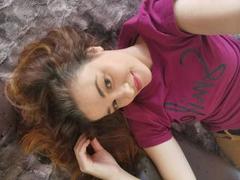 DouceElo - female with brown hair webcam at xLoveCam