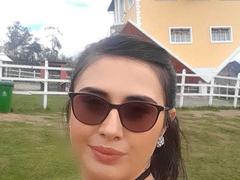 FrancheskaaWaalsh - female with brown hair and  small tits webcam at xLoveCam