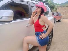 FrancheskaaWaalsh - female with brown hair and  small tits webcam at xLoveCam