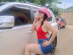 FrancheskaaWaalsh - female with brown hair and  small tits webcam at xLoveCam